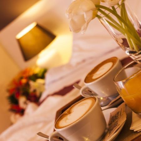 Hotel Locanda Rosy Каттоліка Екстер'єр фото
