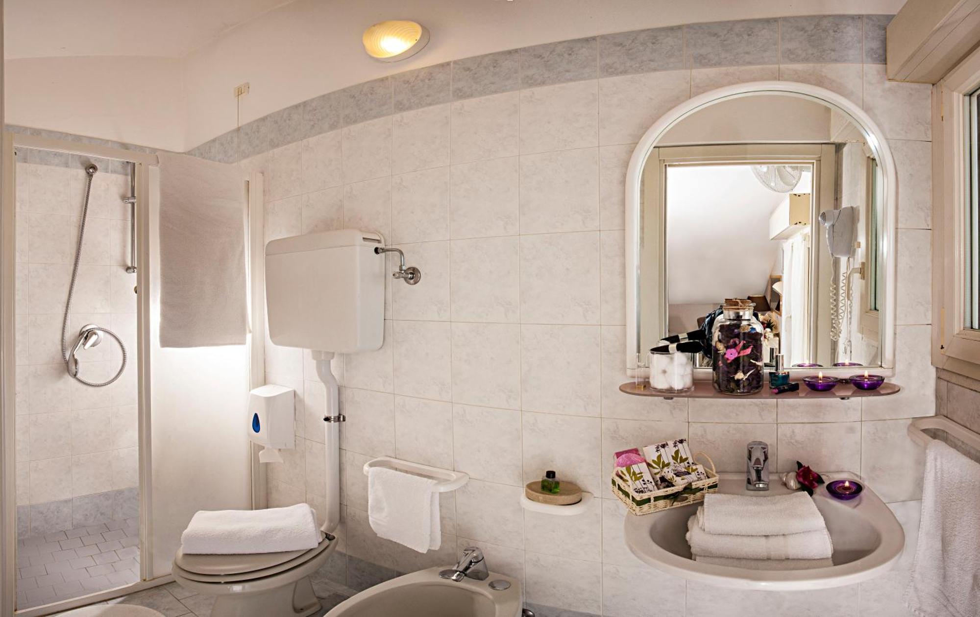 Hotel Locanda Rosy Каттоліка Номер фото