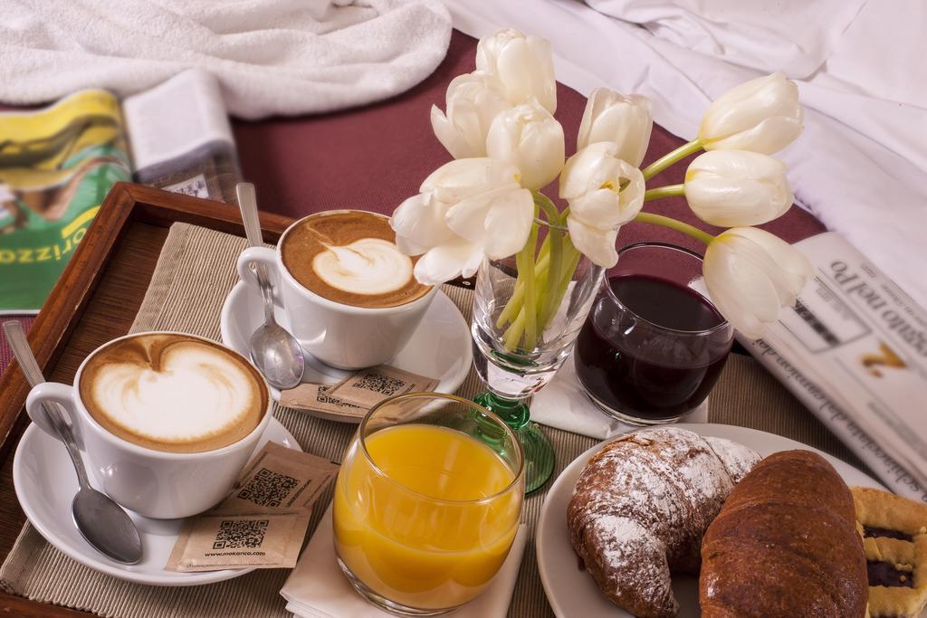 Hotel Locanda Rosy Каттоліка Екстер'єр фото