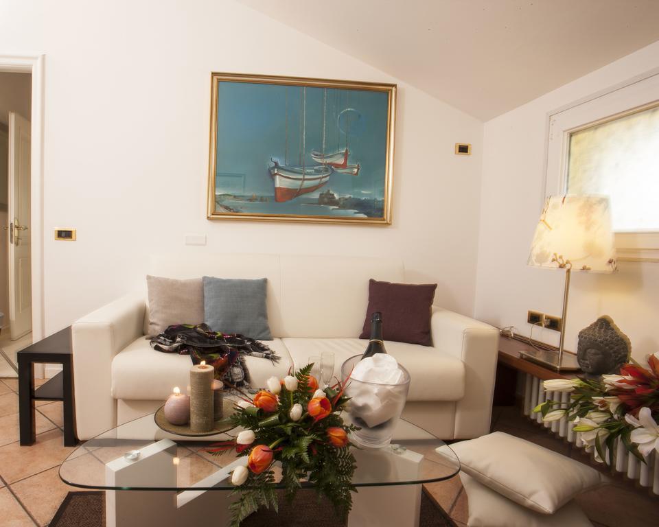 Hotel Locanda Rosy Каттоліка Номер фото